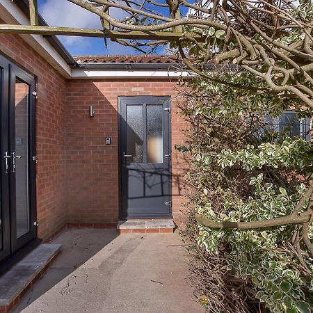 The Luxury Potting Shed With Free Parking! Lägenhet York Exteriör bild